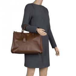 Pre Owned Prada Brown Saffiano Lux Leather Large Double Zip Tote