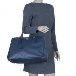 مملوكة مسبقًا Prada Navy Blue Saffiano Lux Tote