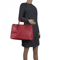 Pre Owned Prada Red Saffiano Lux Leather Large Double Zip Tote