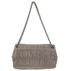 مملوكة مسبقًا Prada Grey Napa Gaufre Chain Shoulder Bag
