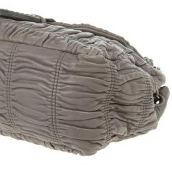 مملوكة مسبقًا Prada Grey Napa Gaufre Chain Shoulder Bag