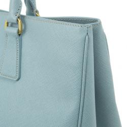 مملوكة مسبقًا Prada Blue Lago Saffiano Lux Large Tote