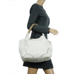 مملوكة مسبقًا Prada White Patent Leather Deerskin Chain Tote