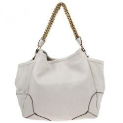 مملوكة مسبقًا Prada White Patent Leather Deerskin Chain Tote