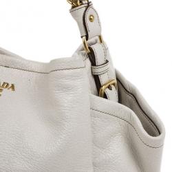 مملوكة مسبقًا Prada White Patent Leather Deerskin Chain Tote