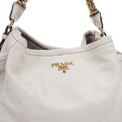 مملوكة مسبقًا Prada White Patent Leather Deerskin Chain Tote