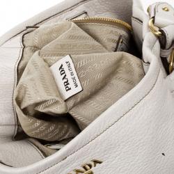 مملوكة مسبقًا Prada White Patent Leather Deerskin Chain Tote