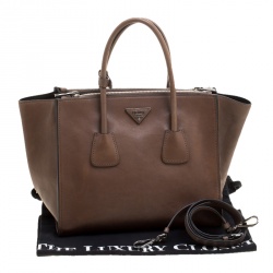 Pre Owned Prada Brown Leather Twin Pocket Double Handle Tote
