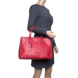 Pre Owned Prada Red Saffiano Lux Leather Large Tote