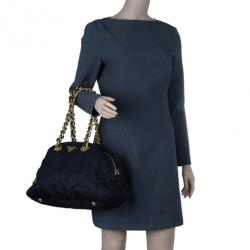 مملوكة مسبقًا Prada Black Chevron Quilted Nylon Dome Bag