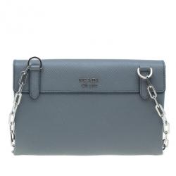 Pre Owned حقيبة برادا جلد سافيانو كير رمادي بقلاب