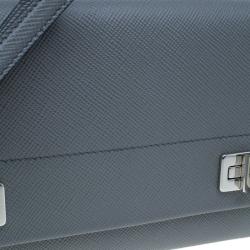 Pre Owned حقيبة برادا جلد سافيانو كير رمادي بقلاب