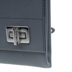 Pre Owned حقيبة برادا جلد سافيانو كير رمادي بقلاب