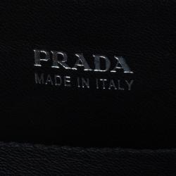 Pre Owned حقيبة برادا جلد سافيانو كير رمادي بقلاب