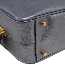 مملوكة مسبقًا Prada Metallic Siver Saffiano Zip Around Lux Bag
