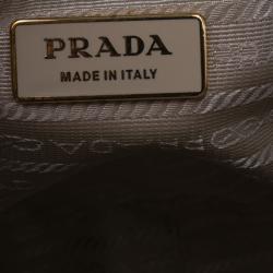 مملوكة مسبقًا Prada Metallic Siver Saffiano Zip Around Lux Bag