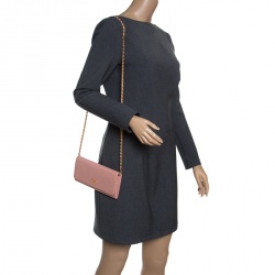 Pre Owned محفظة بسلسلة برادا جلد معدن سافيانو وردية