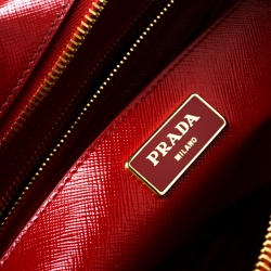 Pre Owned Prada Red and White Saffiano Vernice Patent Leather Bauletto Flower Top handle Bag