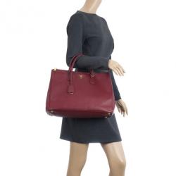 مملوكة مسبقًا Prada Maroon Double Zip Saffiano Lux Tote