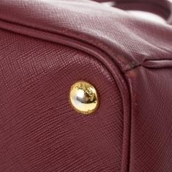 مملوكة مسبقًا Prada Maroon Double Zip Saffiano Lux Tote