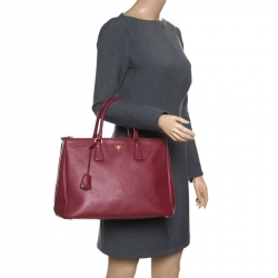 Pre Owned Prada Burgundy Saffiano Lux Leather Large Double Zip Tote