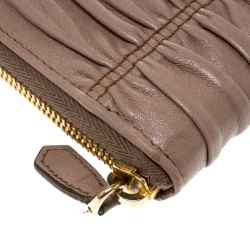 Pre Owned Prada Beige Nappa Gaufre Leather Zip Around Wallet