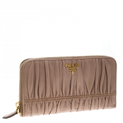 Pre Owned Prada Beige Nappa Gaufre Leather Zip Around Wallet