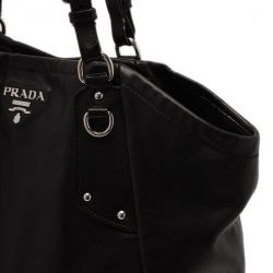 مملوكة مسبقًا Prada Black Leather Tote