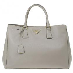 مملوكة مسبقًا Prada Grey Saffiano Lux Tote