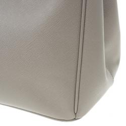 مملوكة مسبقًا Prada Grey Saffiano Lux Tote