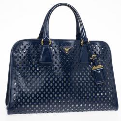 مملوكة مسبقًا Prada Cut-out Saffiano Fori Laser Handbag With Pochette 