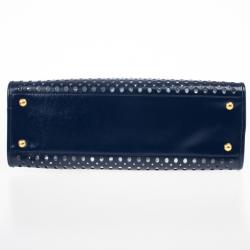 مملوكة مسبقًا Prada Cut-out Saffiano Fori Laser Handbag With Pochette 