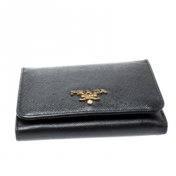 Pre Owned Prada Black Saffiano Leather Tri Fold Wallet 