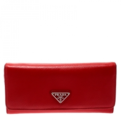 Pre Owned Prada Red Saffiano Triang Leather Continental Wallet