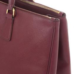 مملوكة مسبقًا Prada Maroon Saffiano Lux Double-Zip Leather Tote