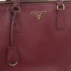 مملوكة مسبقًا Prada Maroon Saffiano Lux Double-Zip Leather Tote