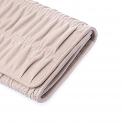 Pre Owned Prada Off White Gaufre Leather Turn Lock Continental Wallet