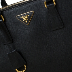 Pre Owned Prada Black Saffiano Leather Medium Double Zip Tote