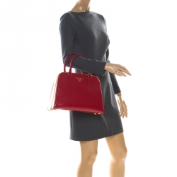 Pre Owned Prada Red/Orange Saffiano Parent Leather Pyramid Frame Top Handle Bag