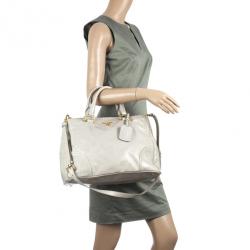 مملوكة مسبقًا Prada Daino Zip-Top Tote