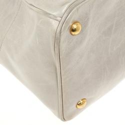 مملوكة مسبقًا Prada Daino Zip-Top Tote