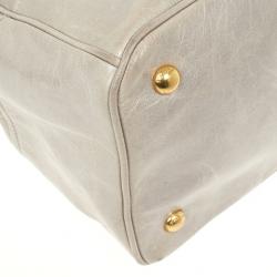 مملوكة مسبقًا Prada Daino Zip-Top Tote