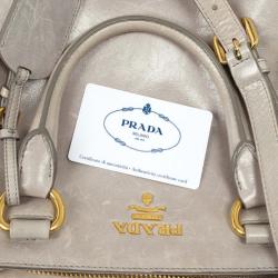 مملوكة مسبقًا Prada Daino Zip-Top Tote