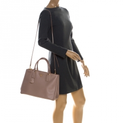 Pre Owned Prada Beige Saffiano Lux Leather Medium Double Zip Tote