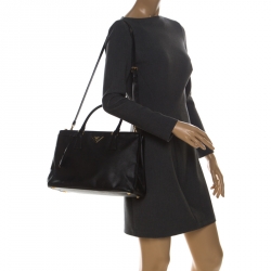Pre Owned Prada Black Saffiano Lux Leather Medium Double Zip Tote