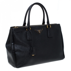 Pre Owned Prada Black Saffiano Leather Medium Double Zip Tote