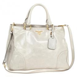 مملوكة مسبقًا Prada Daino Zip-Top Tote