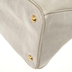 مملوكة مسبقًا Prada Daino Zip-Top Tote