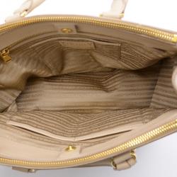 Pre Owned Prada Vitello Daino Zip Tote