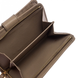 Pre Owned Prada Beige Saffiano Leather Compact Wallet